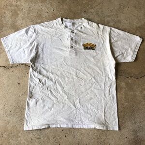 Vintage 90s Sierra Nevada Embroidered Grey Henley shirt.